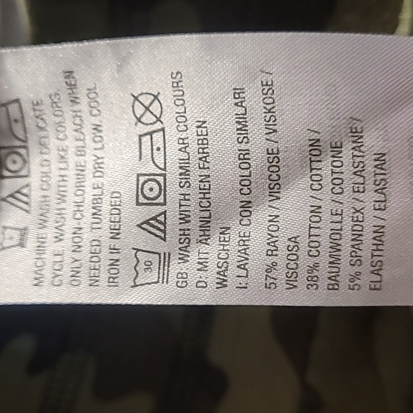 Zuda Camo Set - Cropped Wide-Leg Pants, Long-Sleeved Shirt - M - Picture 5 of 5